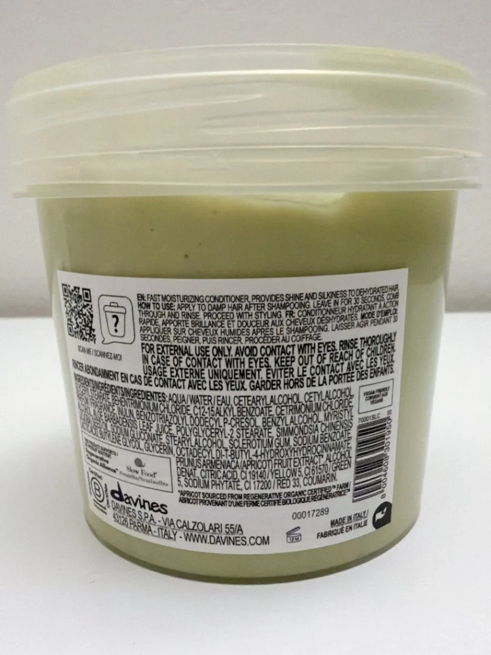 Davines MOMO Hydrating Conditioner for Dry Hair - 8.5 fl.oz
